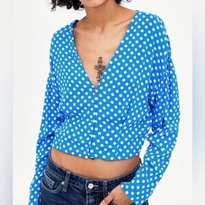 NWOT TRF ZARA Women’s Blue Polka Dot V Neck Long Sleeve Crop Top Blouse - Size M